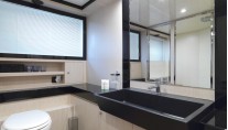 Motor Yacht Stinray M -  Bathroom